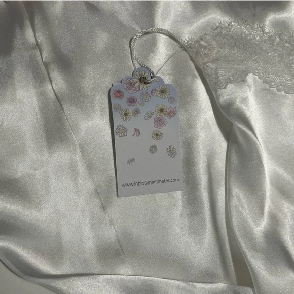 Bride Robe Ivory NWT - Picture 2 of 10